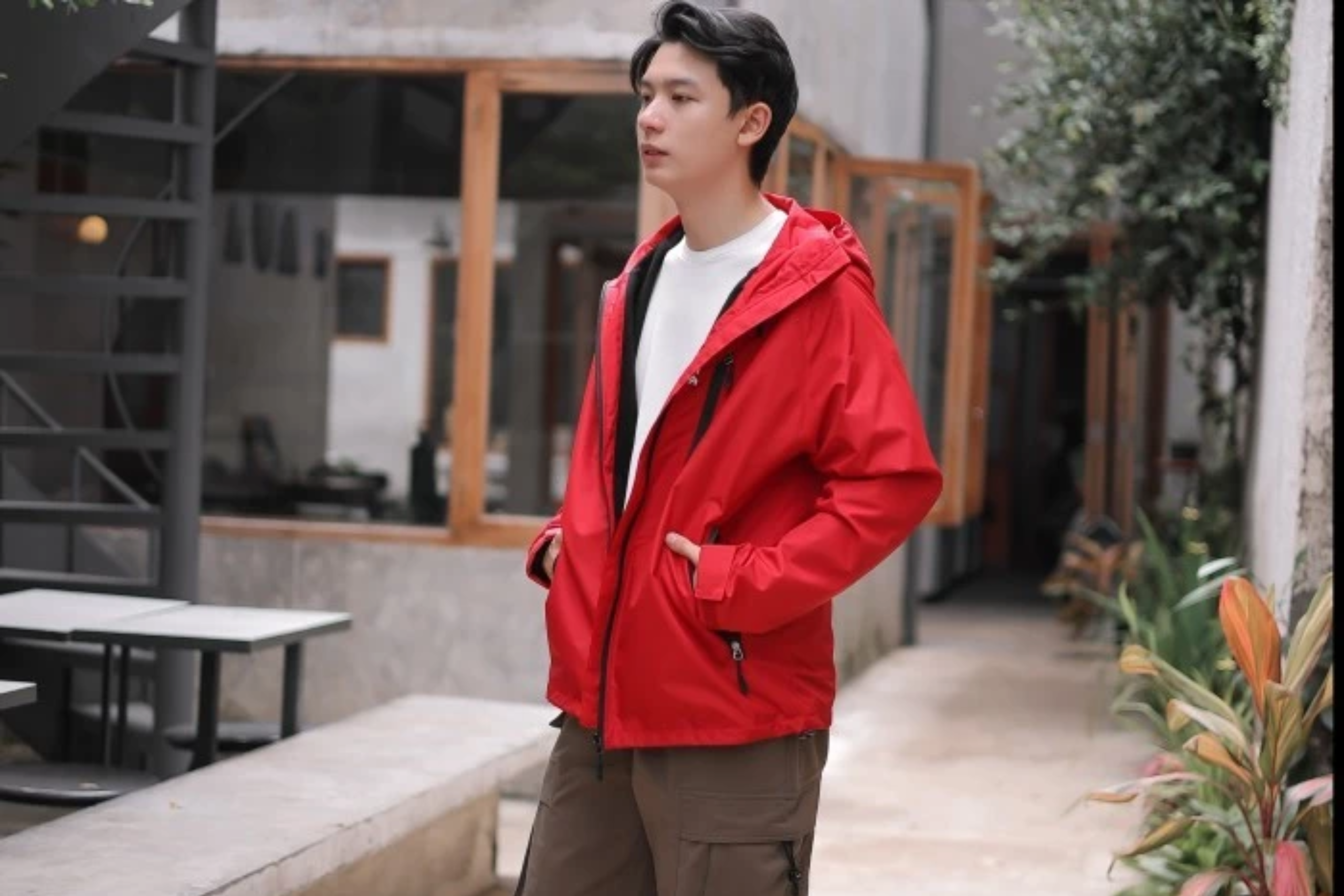 Mengenal Jaket Gorpcore, Item Fashion Andalan Para Petualang images